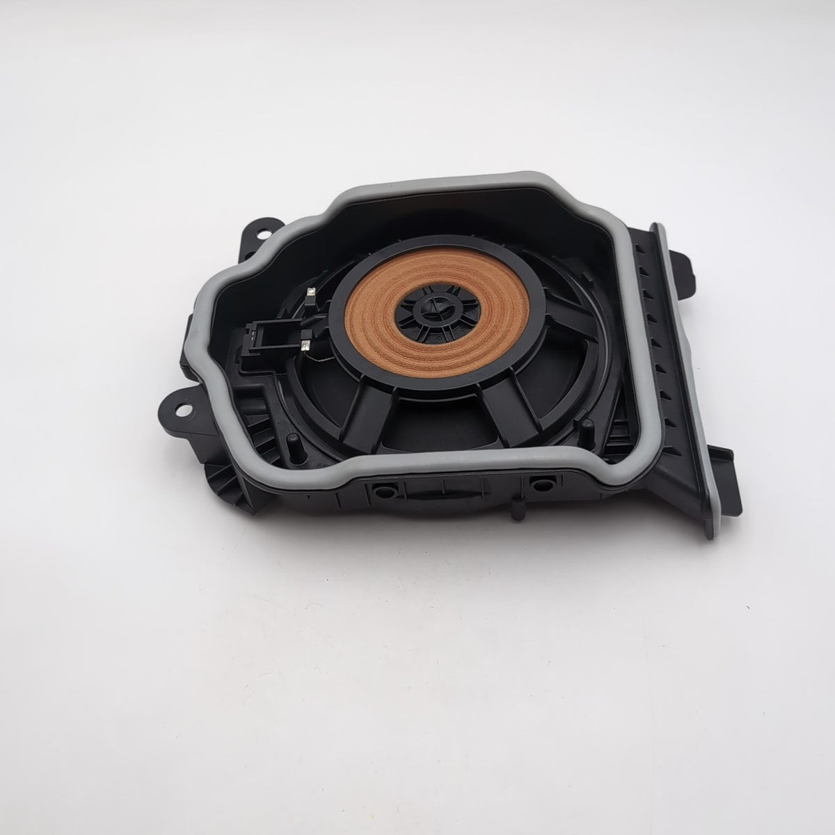 2024 2025 2026 BMW 530i 540i G60 Left Subwoofer Speaker 5AFAF87