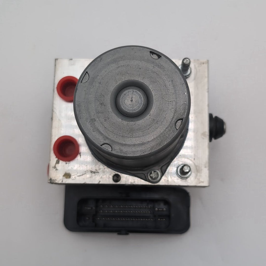 2018 Chevrolet Camaro ABS Anti Lock Brake Pump OEM 84244636