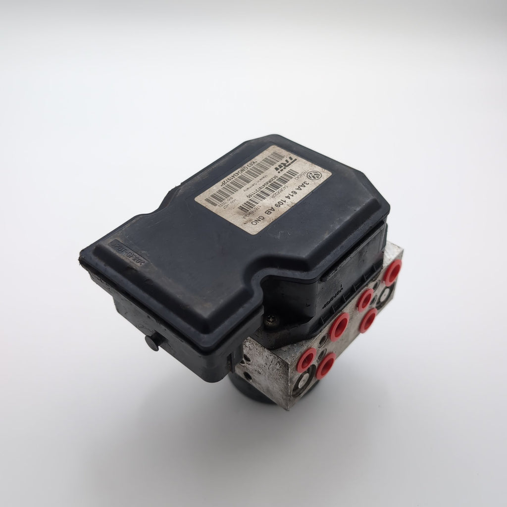 2011 2012 Volkswagen CC ABS Anti Lock Brake Pump 3AA614109AB
