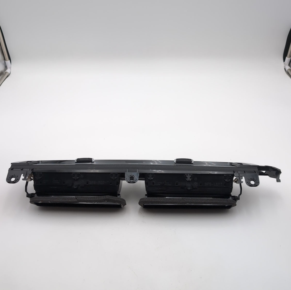 2023 2024 2025 BMW X2 U10 X1 U11 Center Dash Fresh Air Vent Grille 9483383 OEM