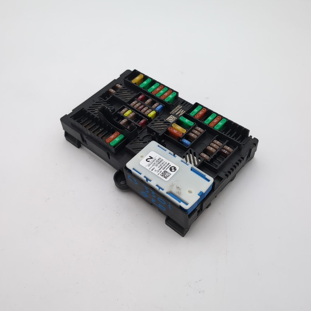 2023 2024 BMW 330i G20 LCI Power Distribution Fuse Box Module 5A0E7D1 5A44CE1