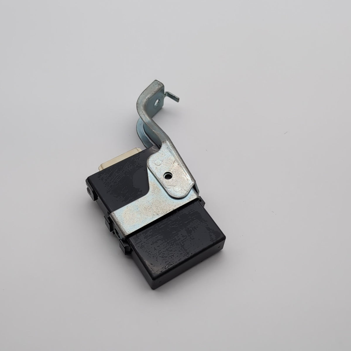 2014- 2018 Toyota Tundra Network Gateway Control Module 89100-0C020
