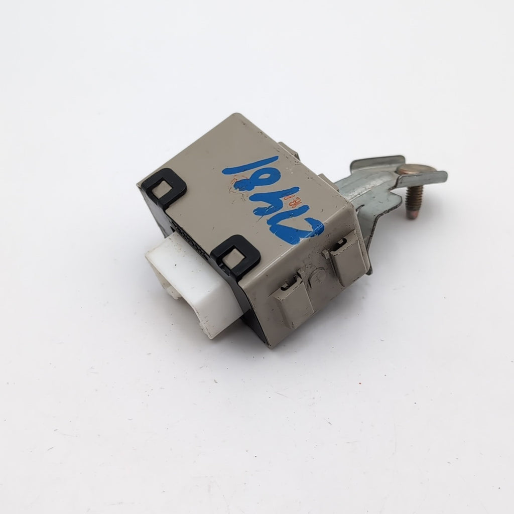 2005 2006 2007 Toyota Sequoia Towing Converter Relay Control Module 81985-0C040