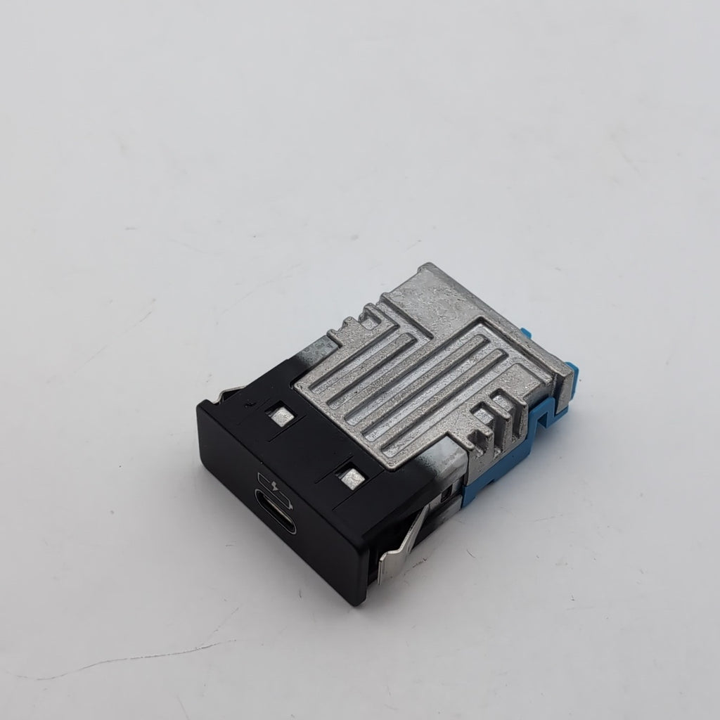 2024 2025 2026 BMW XM X5 X6 X7 Single Usb Port Charging Socket 5B51C71