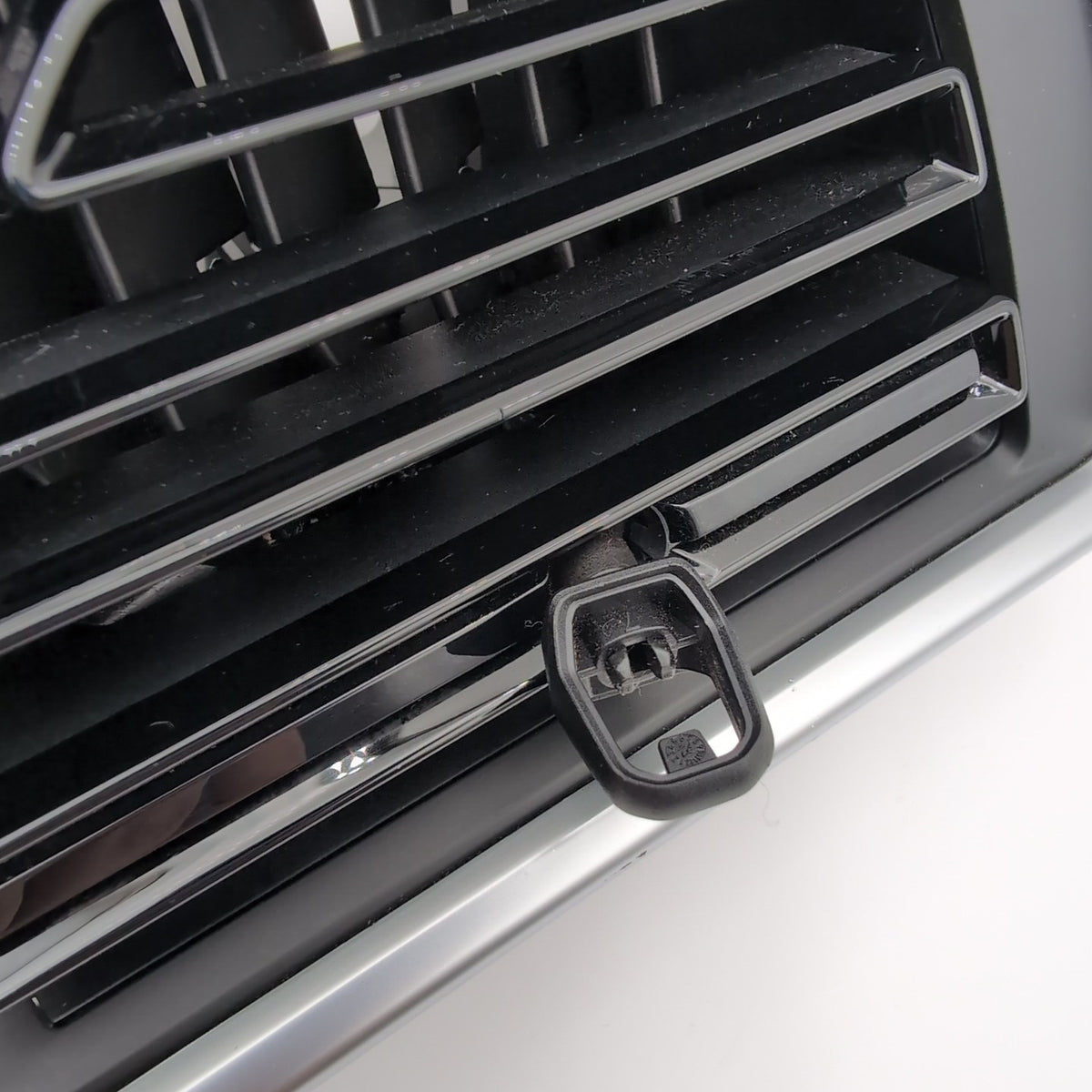 2025 BMW X5 G05 Center Dash Vent Trim Assembly Poplar Wood Grain Trim 5A01333