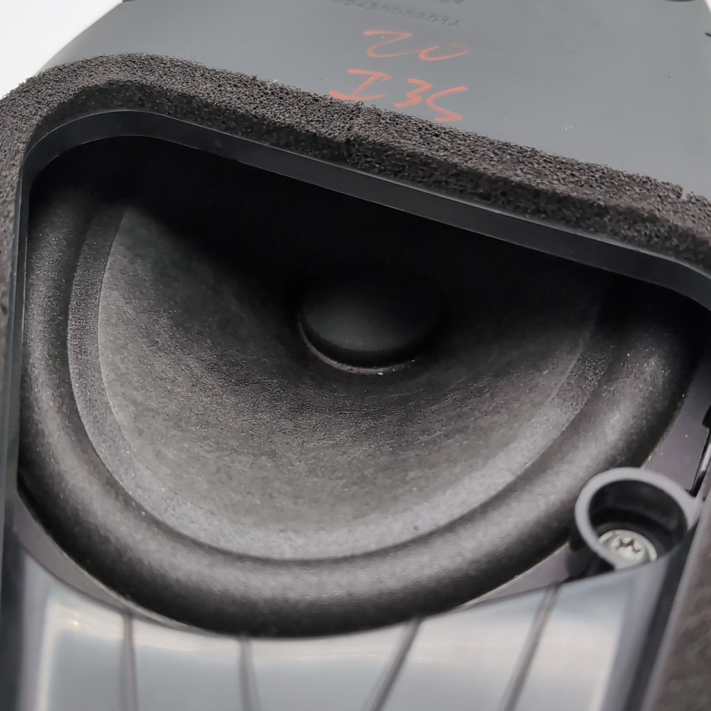 2014- 2021 BMW i3 i3s I01 FRONT RIGHT SIDE SUBWOOFER AUDIO SPEAKER 9283792