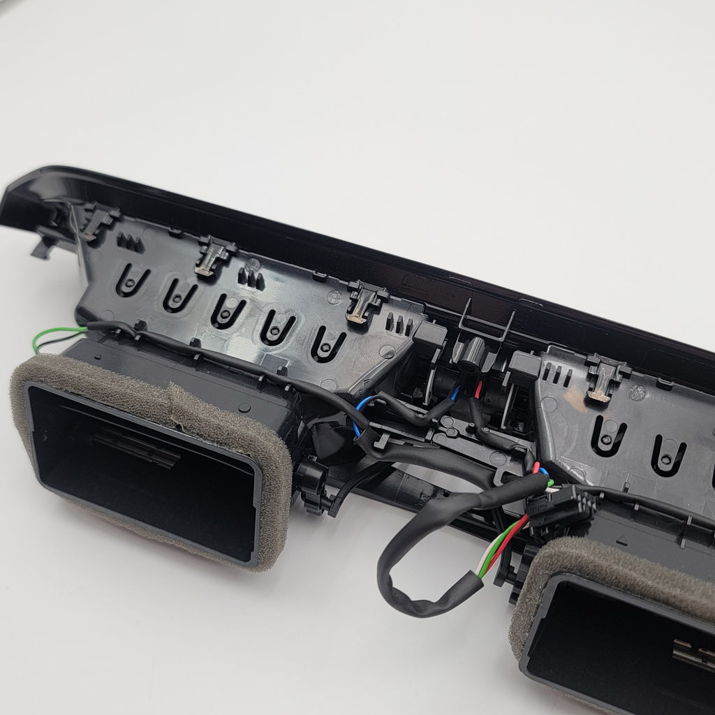 2022 2023 2024 BMW i4 430i 330i M440i Center AC Heater Air Vent OEM 5A04CE2