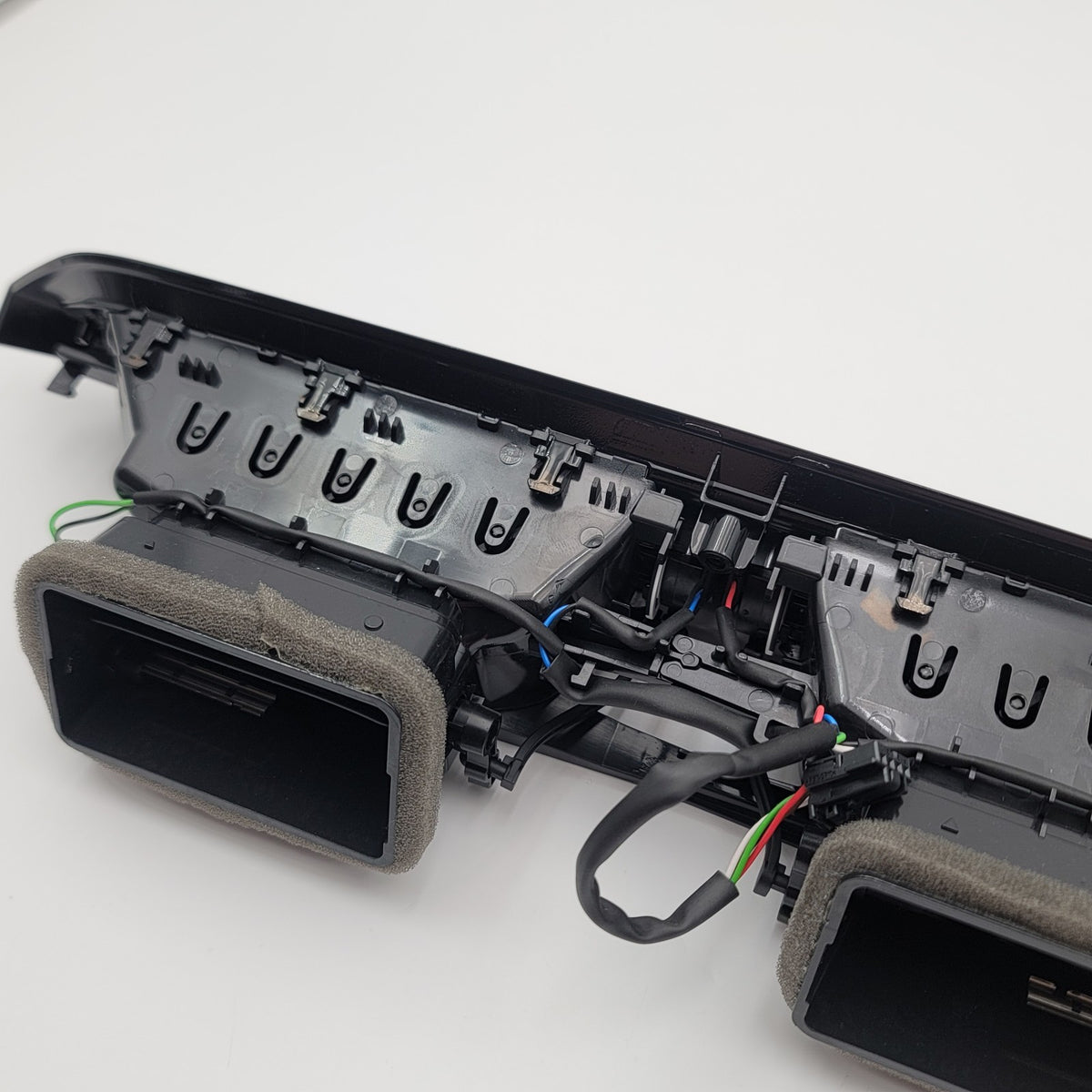 2022 2023 2024 BMW i4 430i 330i M440i Center AC Heater Air Vent OEM 5A04CE2