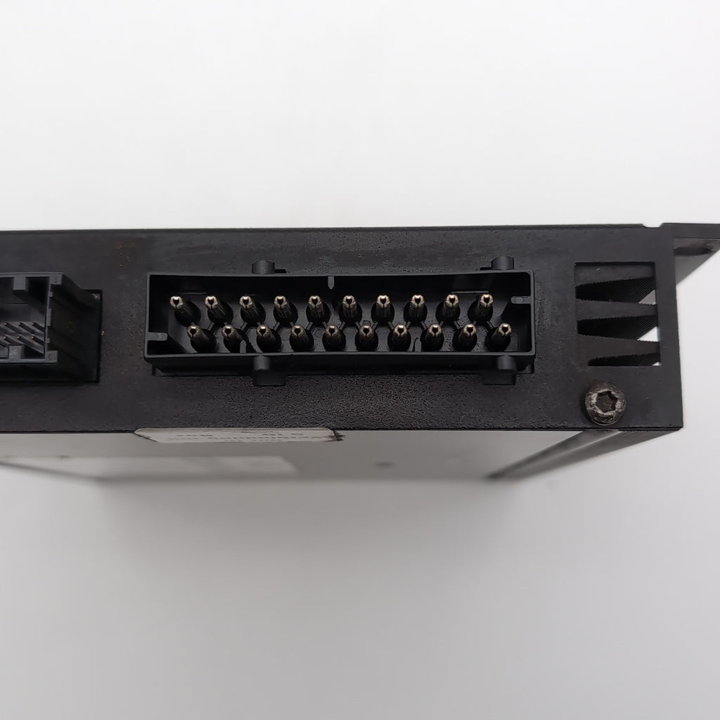2001 2002 Porsche Boxster Radio Speaker Sound System Amplifier 4x40W 98664532300