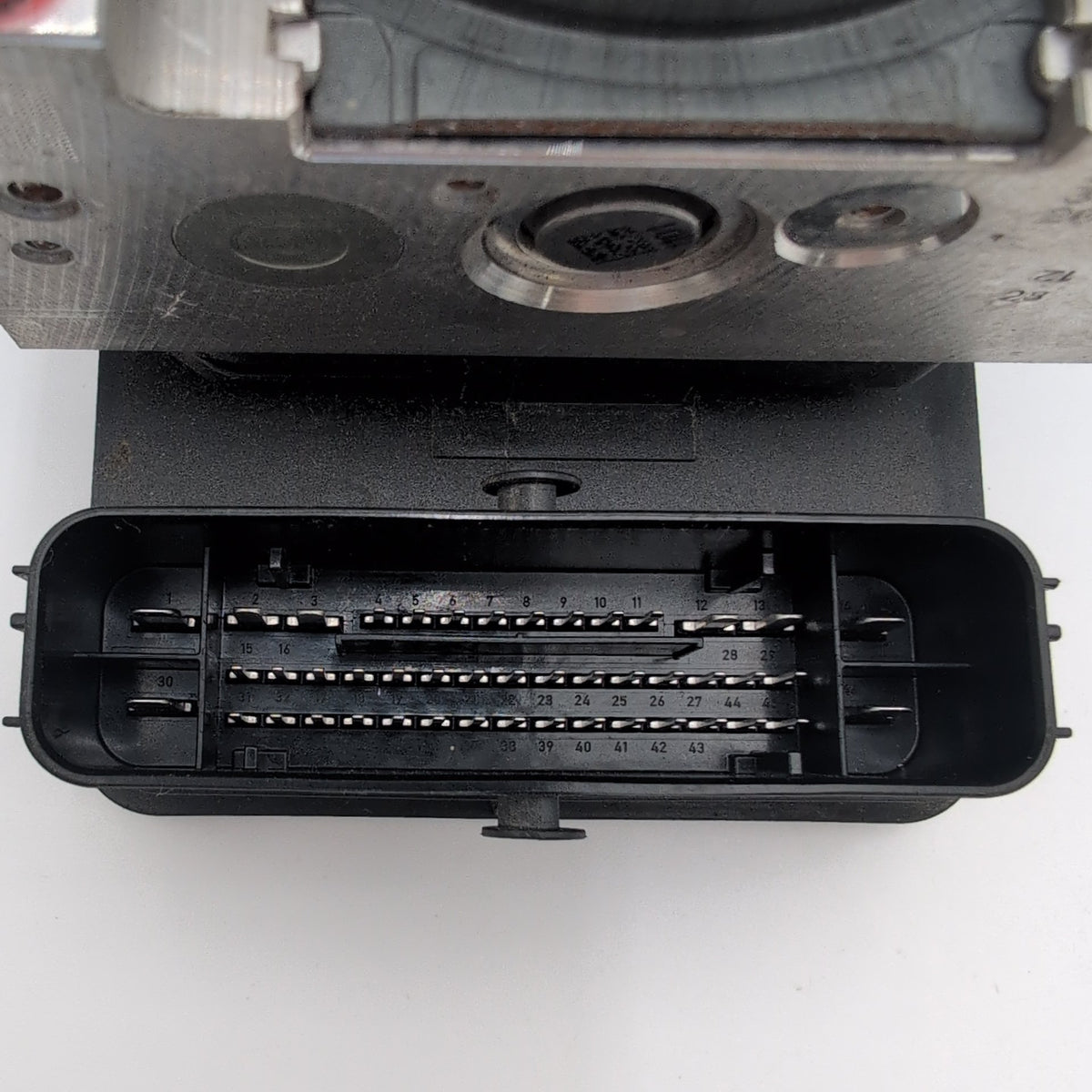 2018 2019 Chevrolet Equinox ABS Anti Lock Brake Pump 84560131