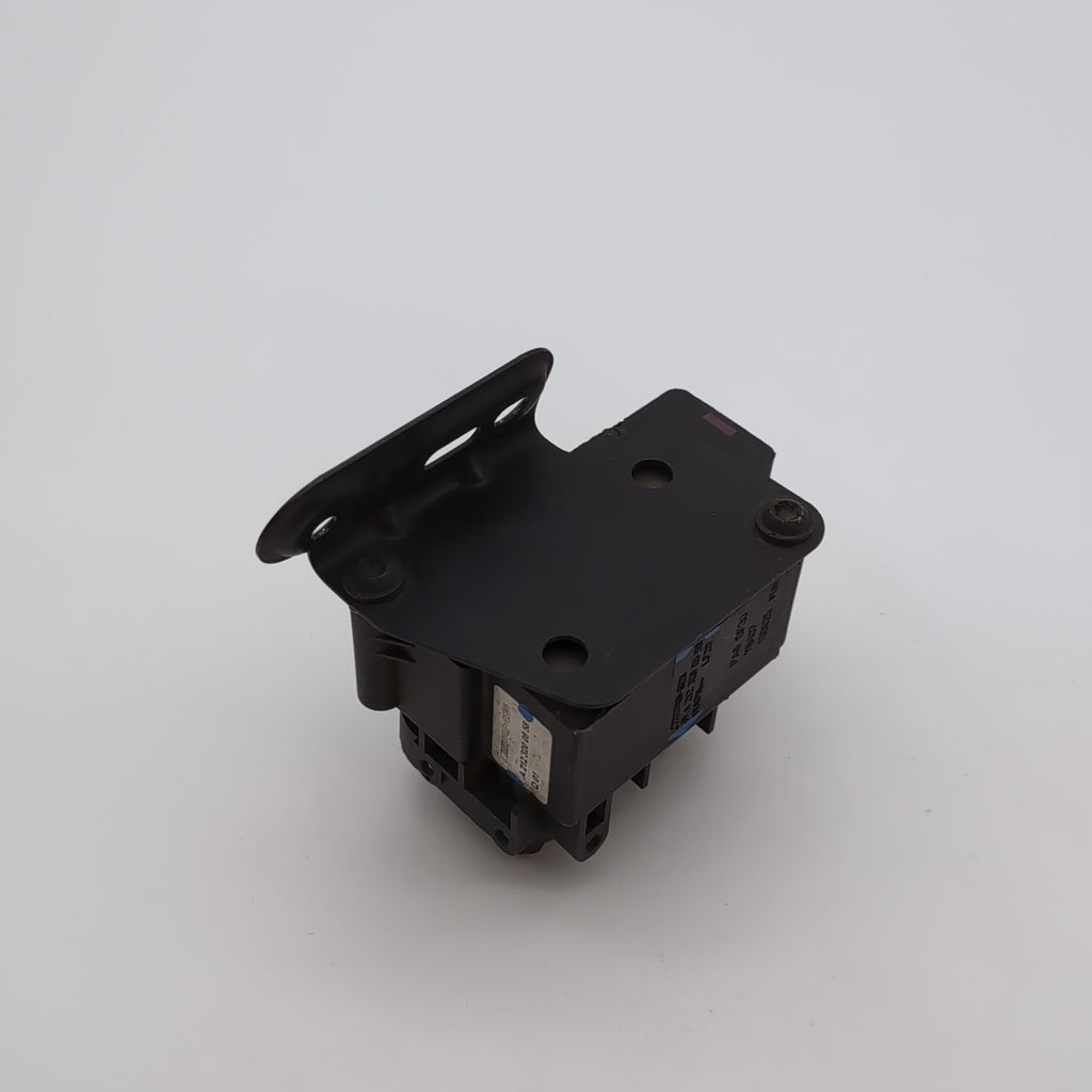 2010- 2018 Mercedes W212 E63 AMG Airmatic Air Pneumatic Suspension Valve Block