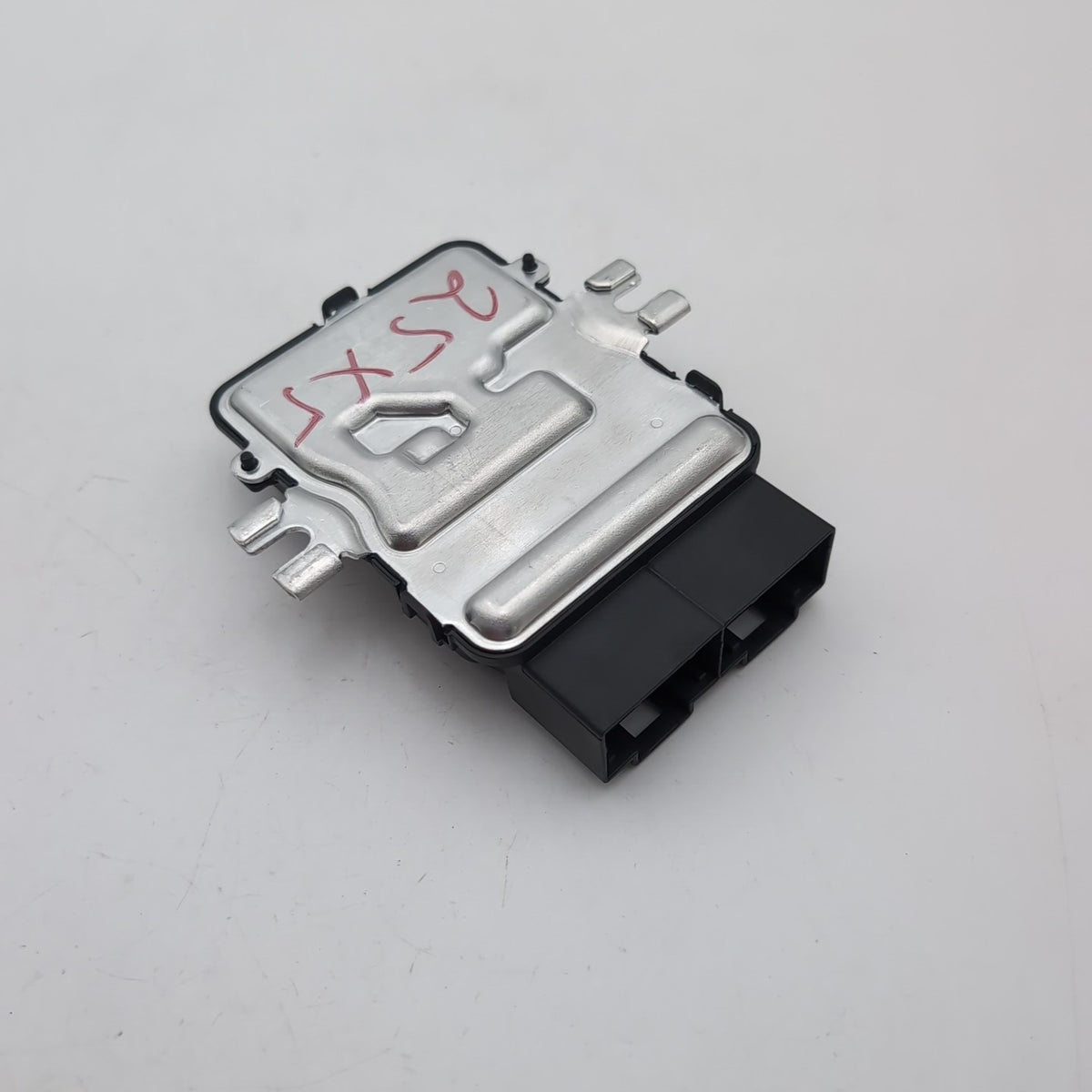 2024 - 2026 BMW 2 5 7 G60 G70 F74 X1 X2 X3 X5 X6 X7 Fuel Pump Control Module