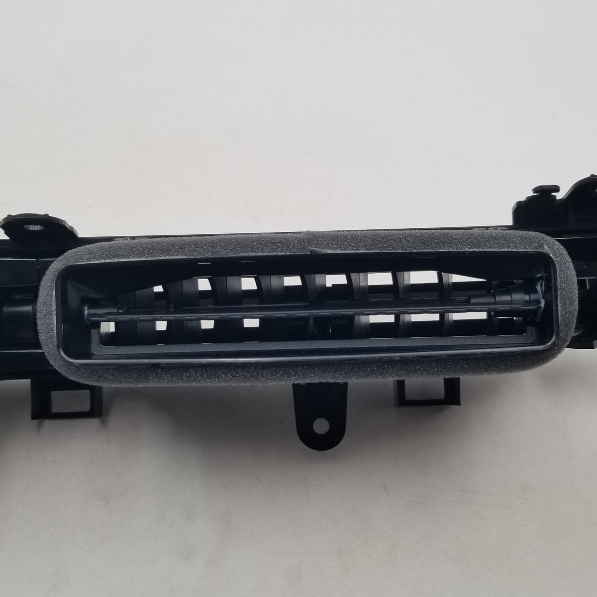 2023 2024 2025 BMW X2 U10 X1 U11 Center Dash Fresh Air Vent Grille 9483383 OEM