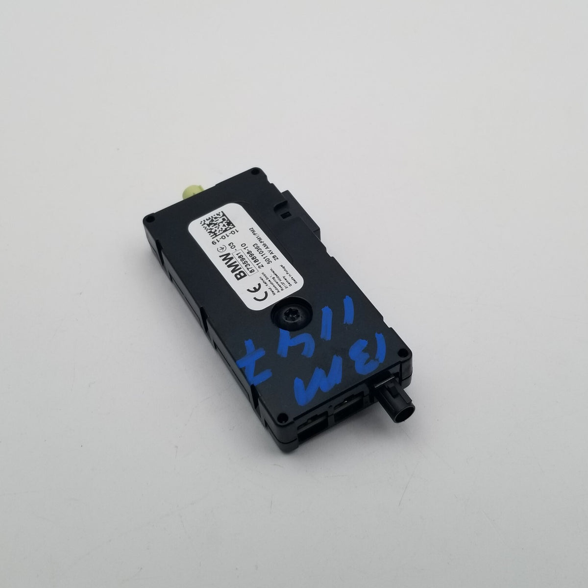 2018- 2023 BMW G30 530e Radio Antenna Amplifier Control Unit Module 8735981-03