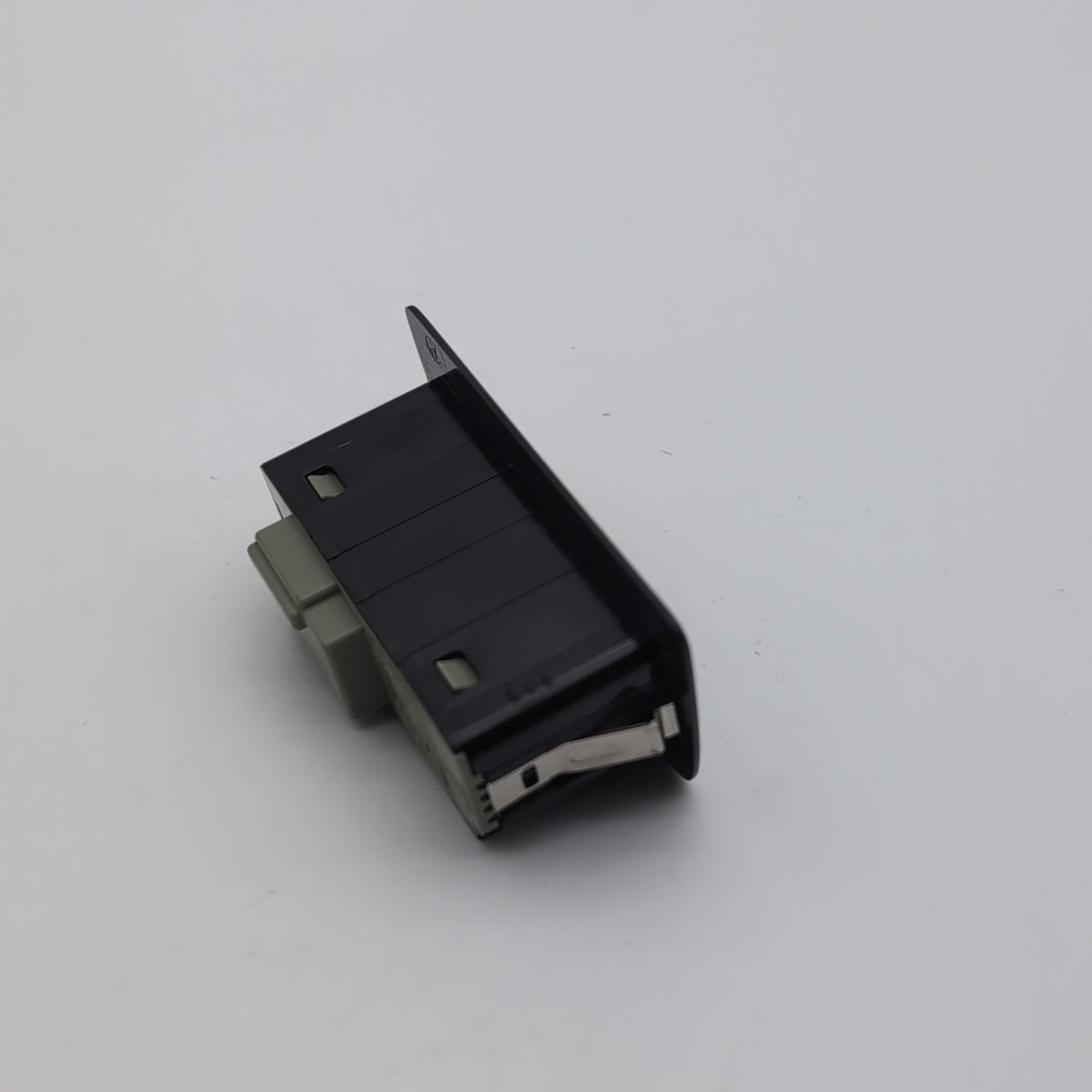 2021 - 2026 BMW 540i 530i i5 G60 M5 X1 X2 X3 Trunk Lid Tailgate Switch Button