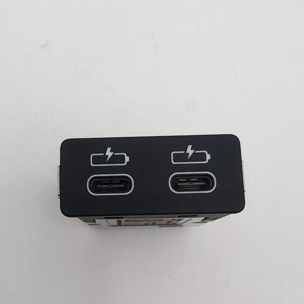 2019 - 2023 BMW G30 G80 G82 G11 G12 X1 X3 X4 Dual USB Port Bush Socket 8711938