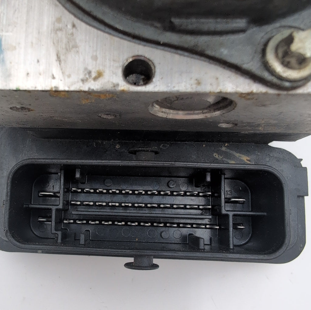 2015 2016 Nissan Rogue ABS Anti-Lock Brake Pump Control Unit 476605HA0A