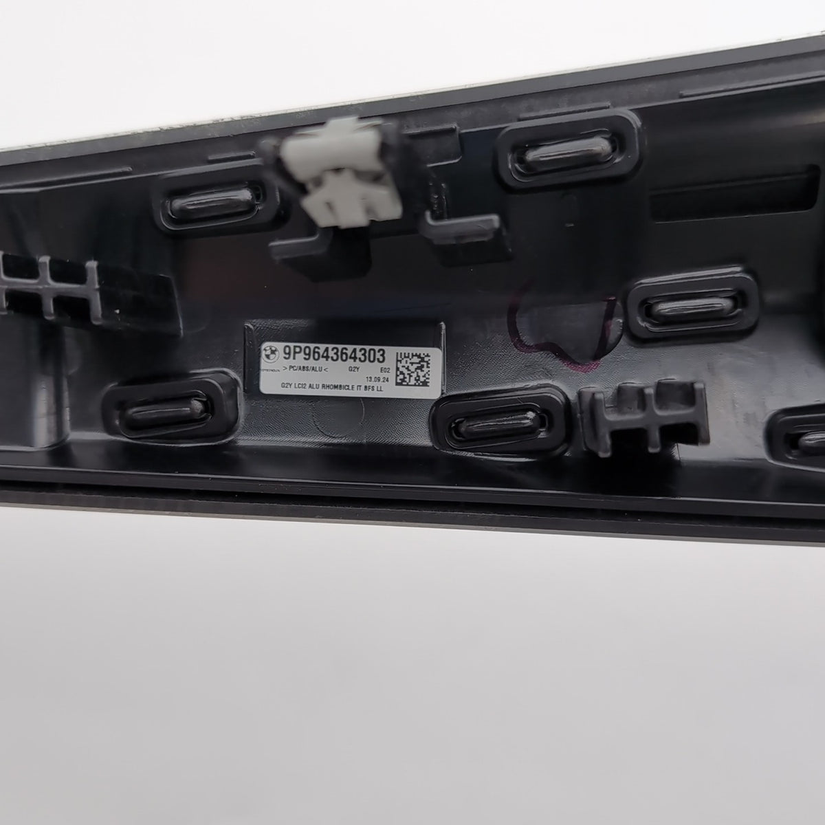 2024-2026 BMW G42 G20 G22 Center Dash Air Vent Assembly Trim Aluminum Rhombicle