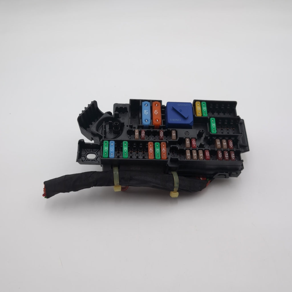 2022 - 2026 BMW 228i F74 X1 X2 iX B+ Positive Power Distribution Fuse Relay Box