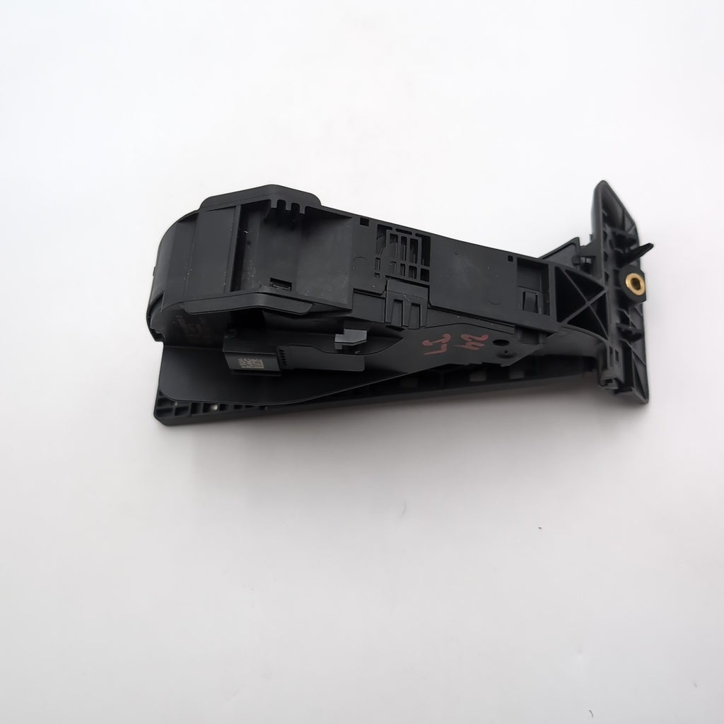 2021 - 2026 BMW G60 G70 X1 X2 Z4 Accelerator Gas Pedal OEM 6889825