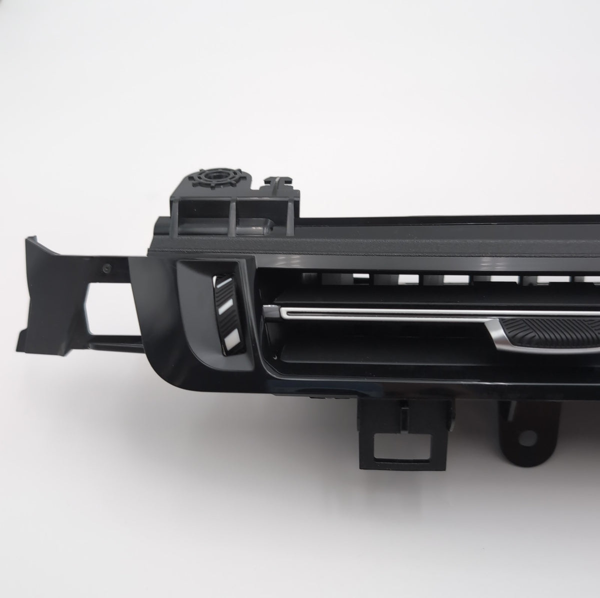 2023 2024 2025 BMW X2 U10 X1 U11 Center Dash Fresh Air Vent Grille 9483383 OEM