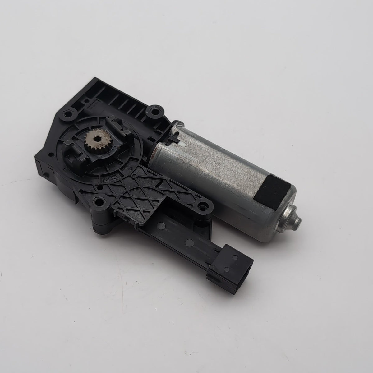2023 2024 2025 BMW X1 U11 Panoramic Sunroof Power Window Glass Motor OEM 9854523