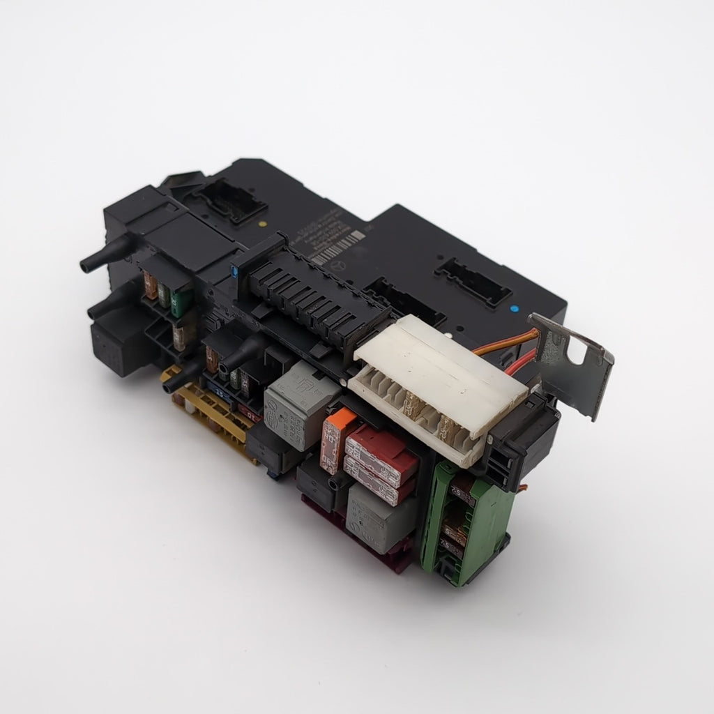 2010 2011 Mercedes W212 E350 E550 Rear Fuse Relay Box SAM Assembly A2129000004