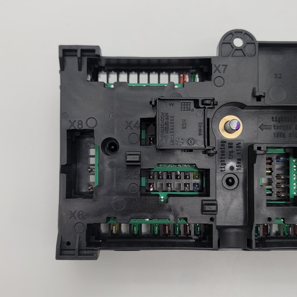 2024 BMW 330i 230I G42 G20 REAR POWER DISTRIBUTION FUSE Box 6114 5A4CFB0 - 02