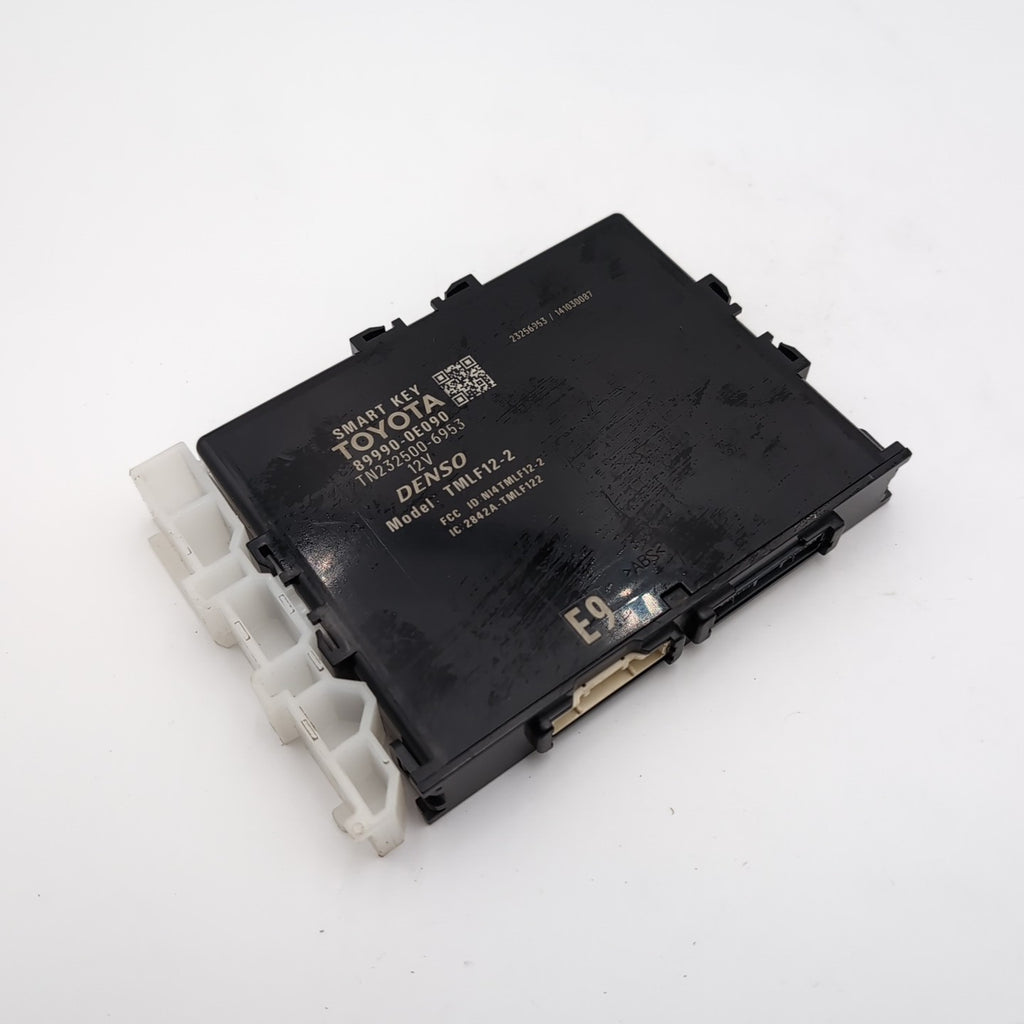2014 2015 2016 Toyota Highlander Smart Key Door Entry Control Module 89990-0E090