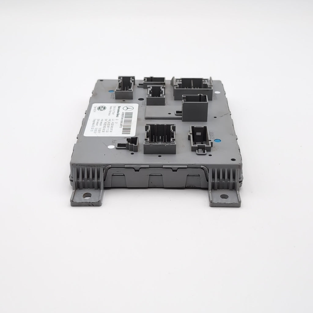 2015 2016 2017 2018 Mercedes W205 C300 C400 Rear Trunk SAM Control Module Unit