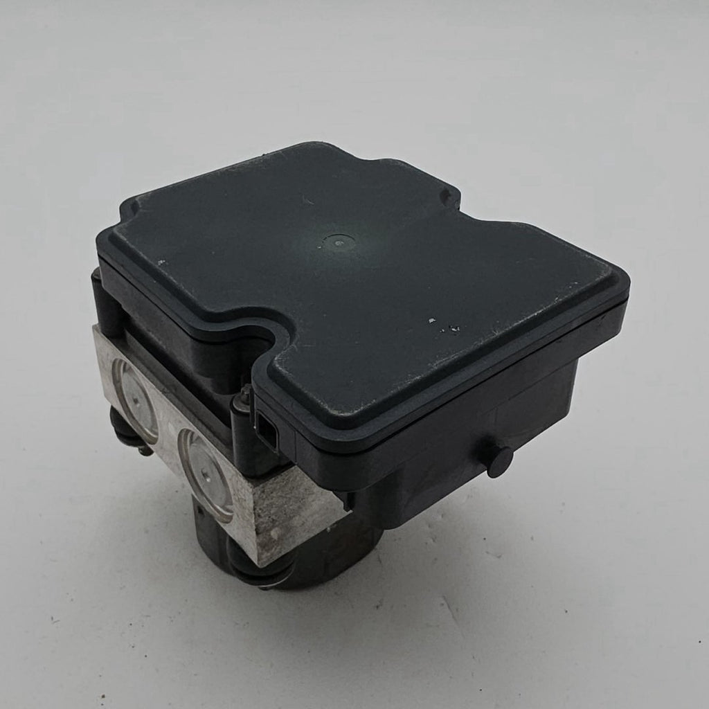 2014 2015 Nissan Rogue ABS Anti Lock Brake Pump Control Unit 476604BA0A