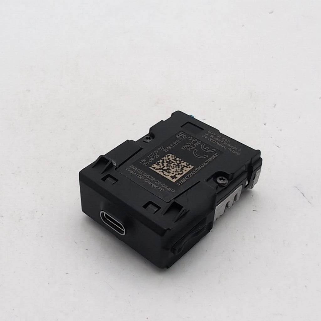 2025 2026 BMW X5 USB Bush Single Socket Port 5B51C72