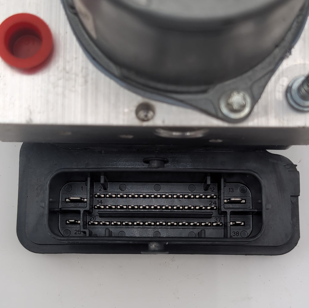 2018 2019 2020 Toyota Camry ABS Anti Lock Brake Pump Control Unit 44540-06290
