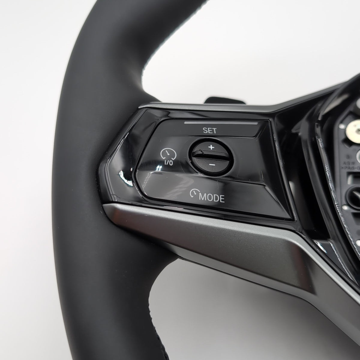 2025 2026 BMW 530i 540i G60 X3 G45 Steering Wheel with Paddle Shifter 5A42E32