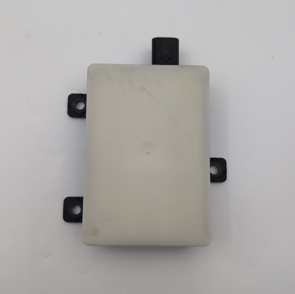 2019 2020 2021 Hyundai Tucson Rear Left Blind Spot Radar Sensor 95810-D3700