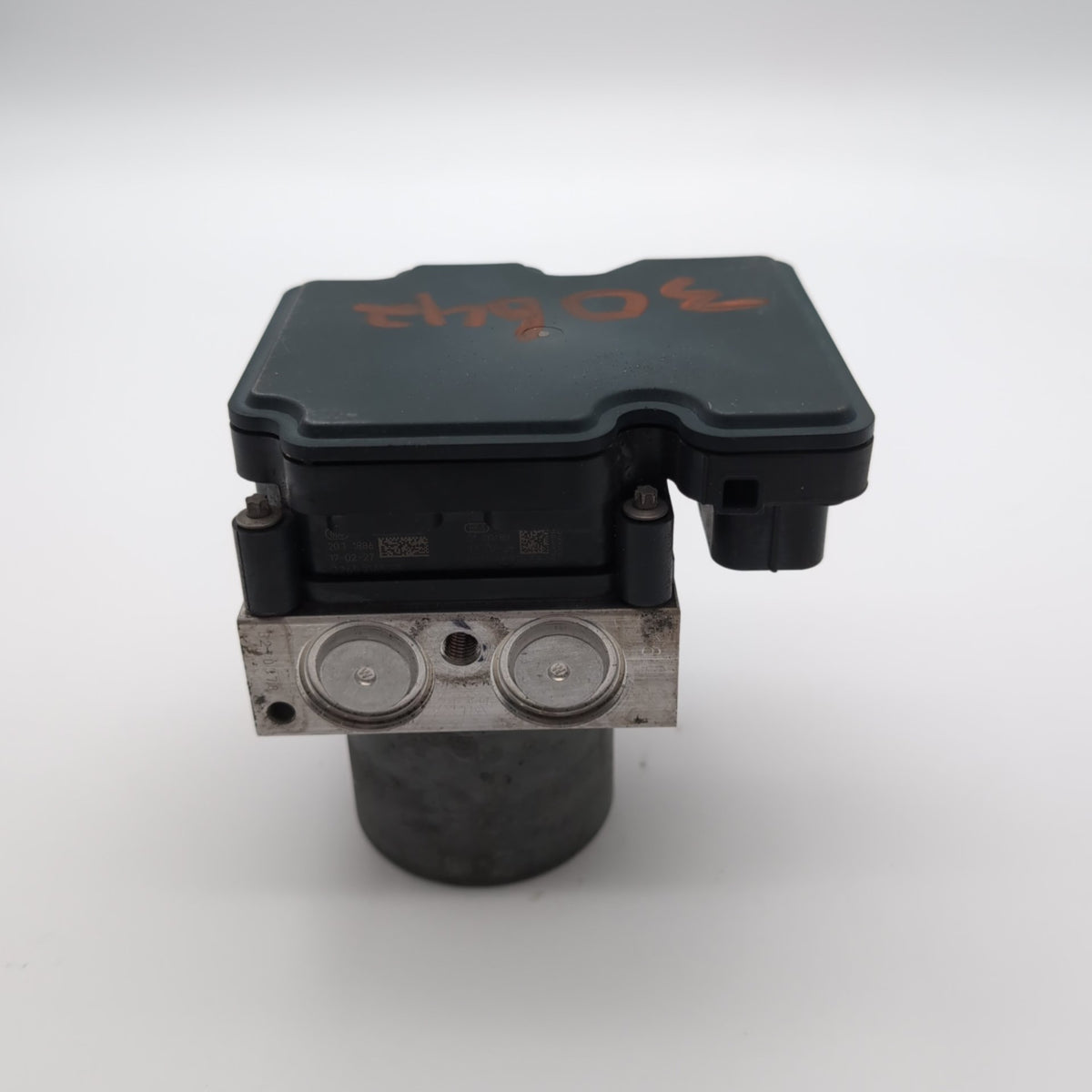 2016 - 2019 Chevrolet Cruze ABS Anti Lock Brake Pump Control Unit 39064667