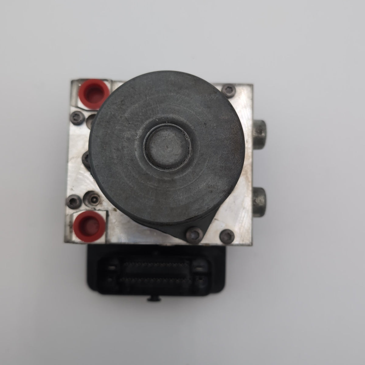 2014 2015 2016 2017 Fiat 500 1.4L ABS Anti Lock Brake Pump 51920753