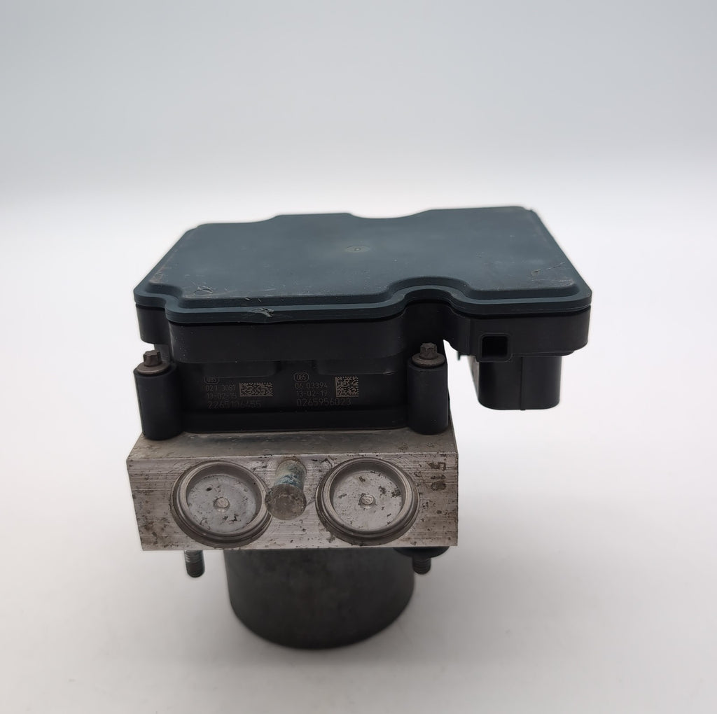 2014 2015 2016 Chrysler Town & Country 3.6L ABS Anti Lock Brake Pump 68183803AC