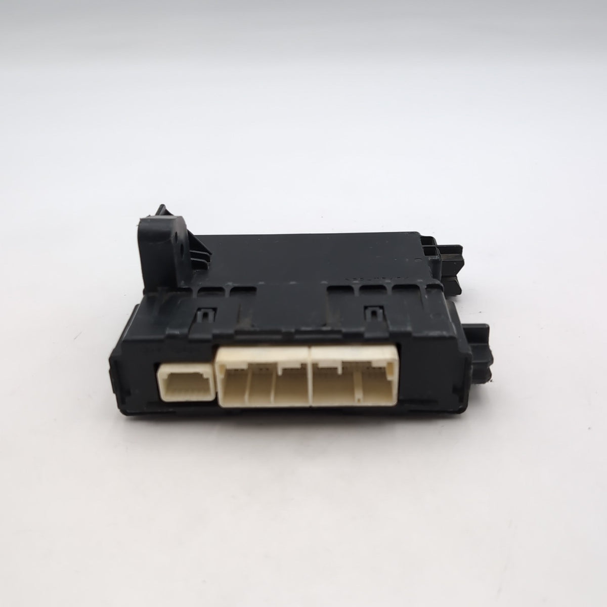 2019 2020 2021 Lexus RC350 Air Conditioner Amplifier Control Module 88650-24433