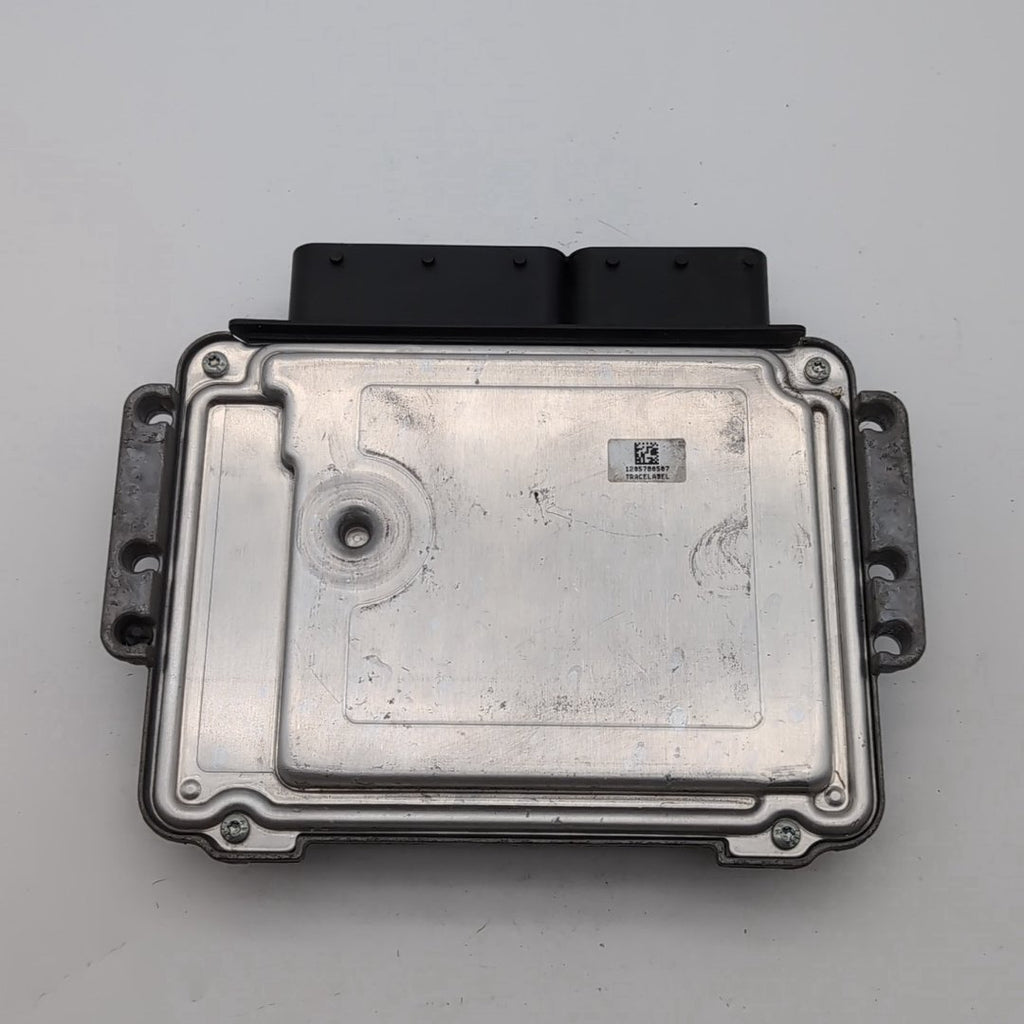 2013 - 2017 Ford Focus 2.0L Engine Computer Control Module ECU FM5A-12A650-ADB