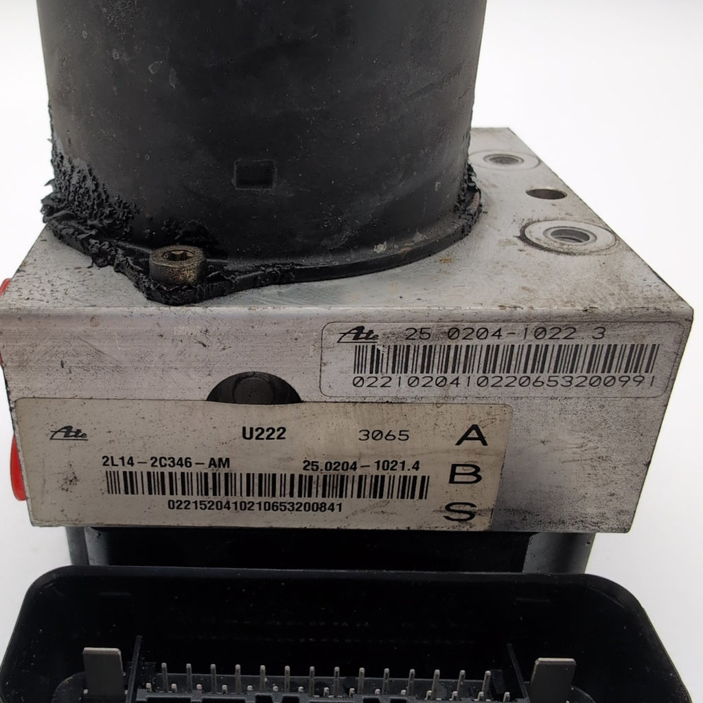 2003 2004 Ford Expedition ABS Anti Lock Brake Pump Control Unit 2L14-2C346-AM