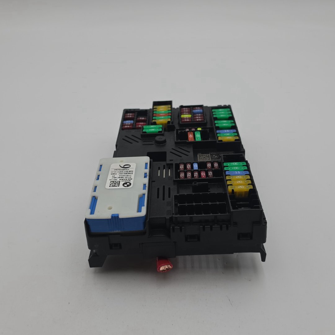 2023 - 2026 BMW 540i G60 i7 G70 X3 Rear Power Distribution Fuse Box 5A09BA7