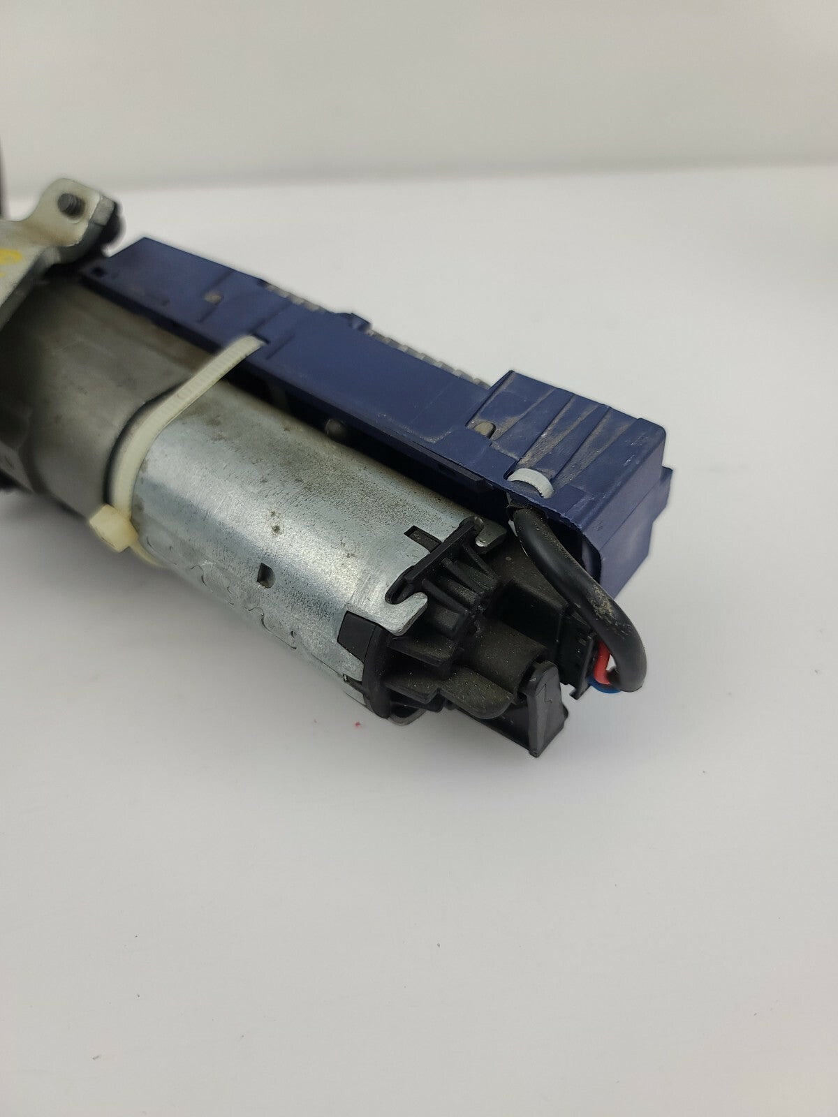 2014 2015 AUDI Q7 Right Trunk Hatch Tailgate Lift Motor Drive OEM 4L0827852F