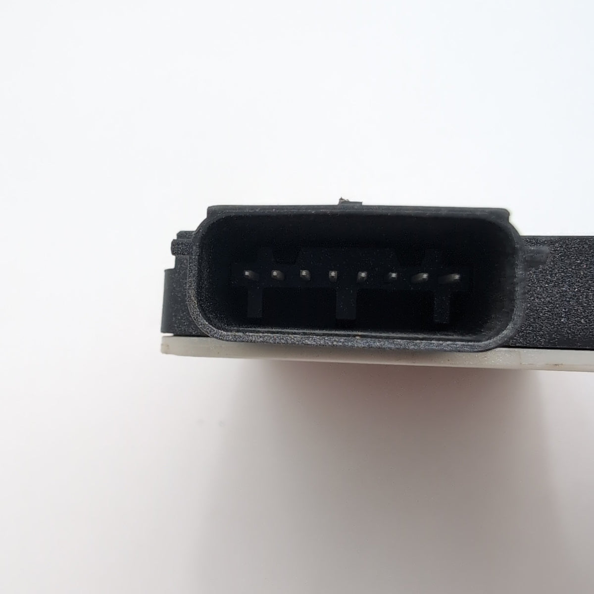 2015 - 2018 Buick Envision Rear Blind Spot Monitor Radar Sensor 23257303