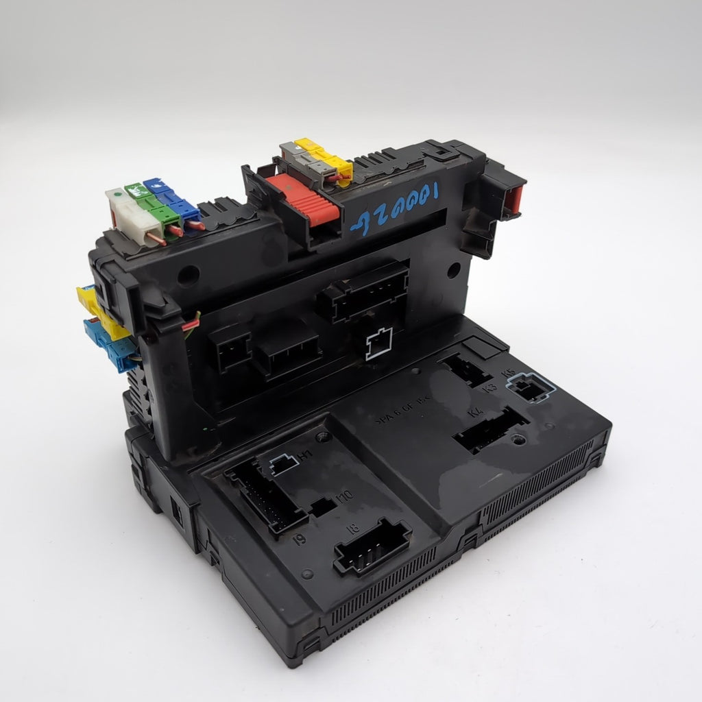 07 2008 2009 Mercedes W216 CL550 S550 S63 Rear Trunk Fuse Box Module 2219004700
