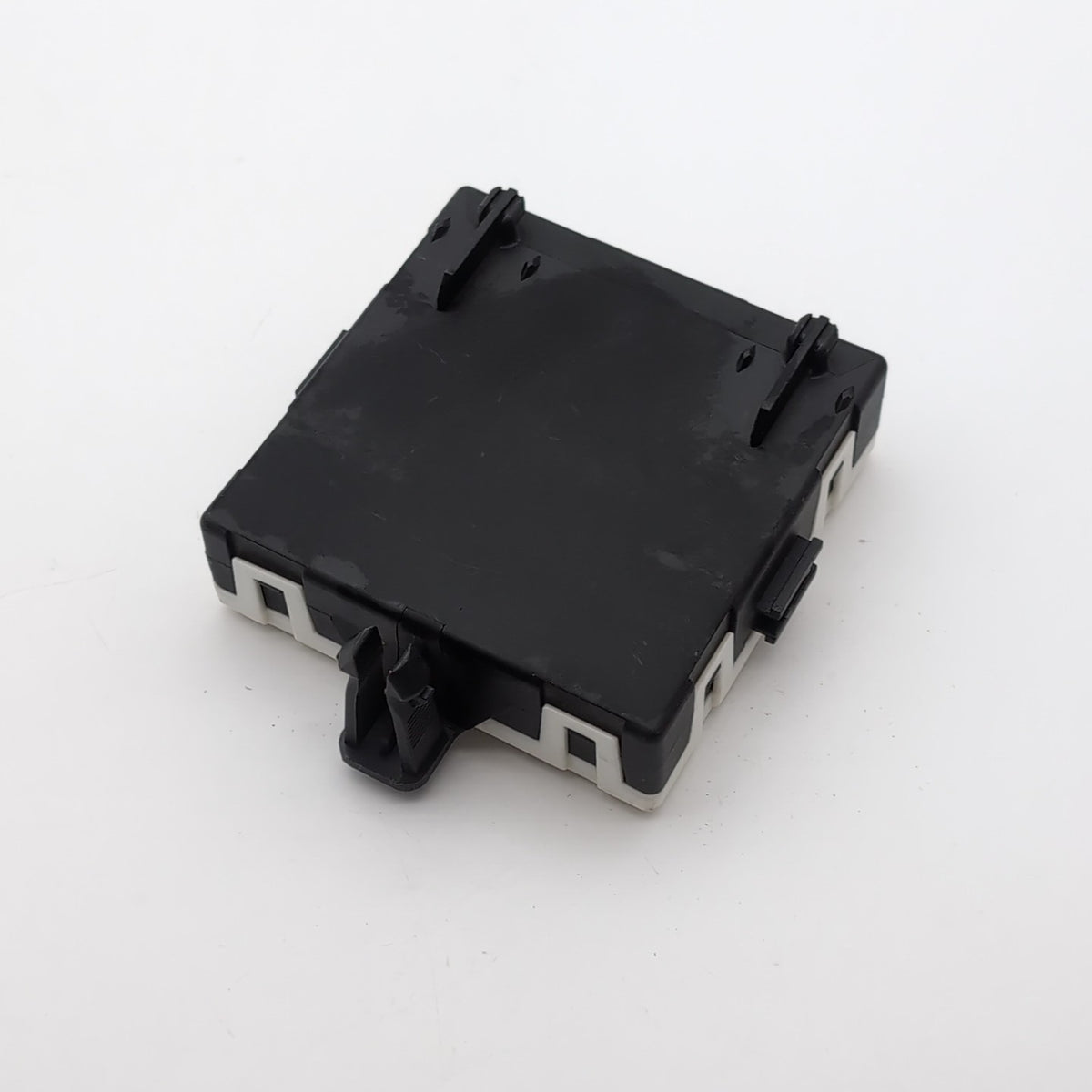 2014 2015 2016 2017 Mercedes S550 W222 Front Left Door Control Module 2229008809