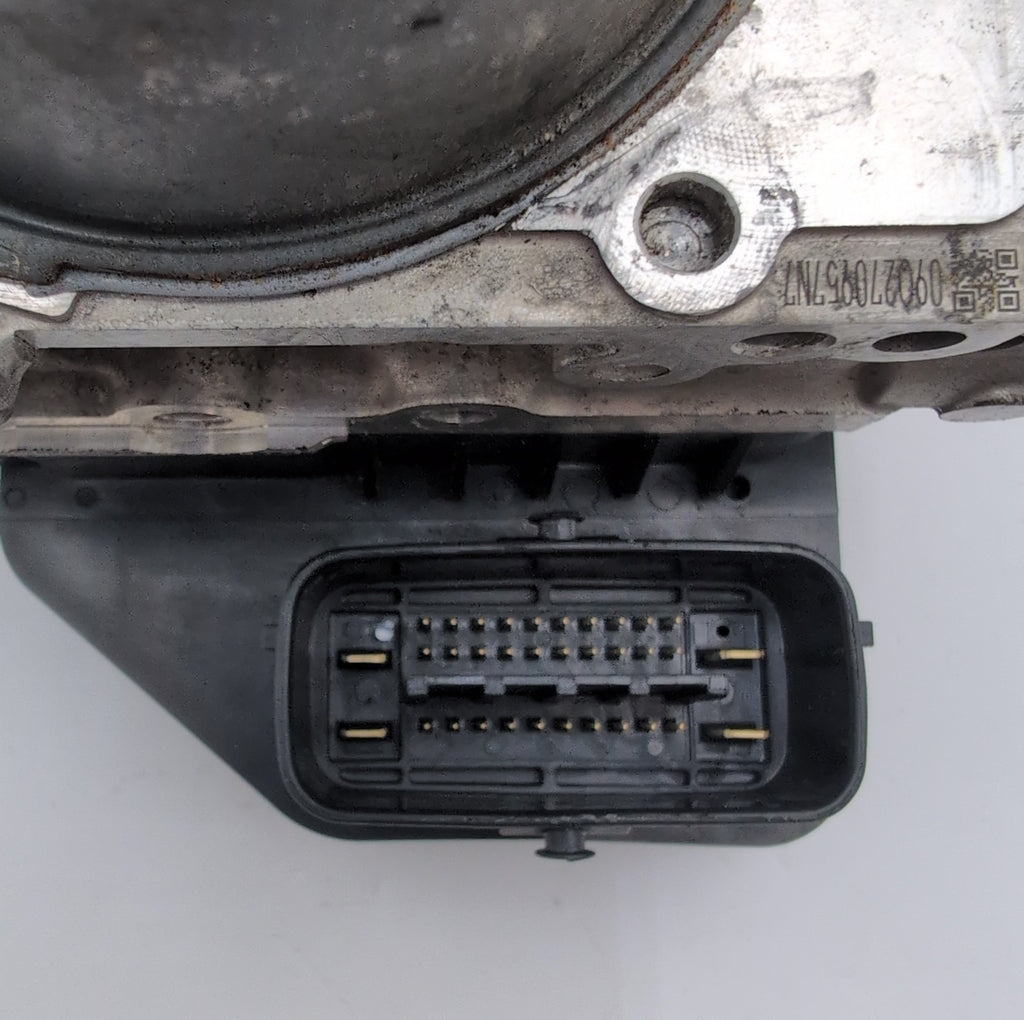 2014 Lexus ES350 3.5L ABS Anti Lock Brake Pump Control Unit OEM 44540-33400