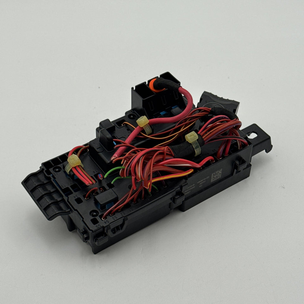 2022 - 2026 BMW 228i F74 X1 X2 iX B+ Positive Power Distribution Fuse Relay Box