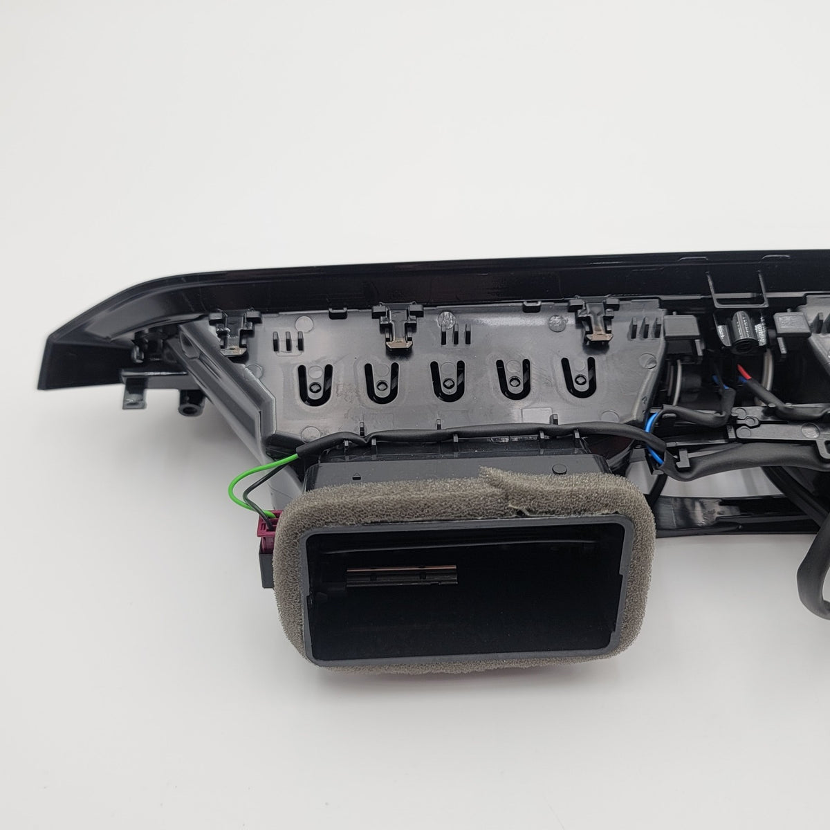 2022 2023 2024 BMW i4 430i 330i M440i Center AC Heater Air Vent OEM 5A04CE2