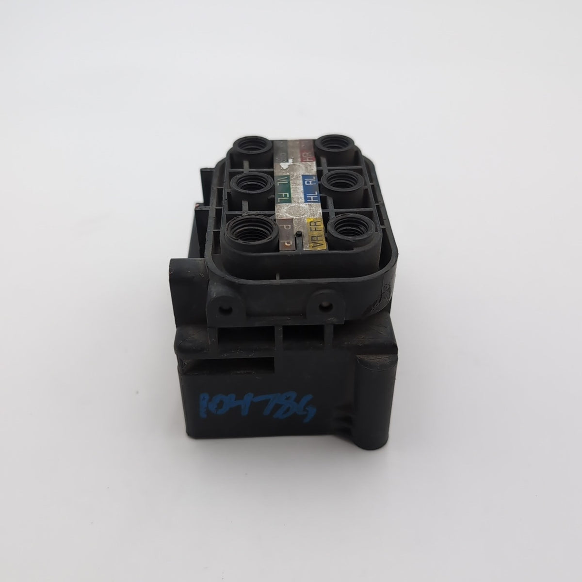 2007 2008 2009 Mercedes CL550 S550 Air Suspension Valve Block Unit A2513200058